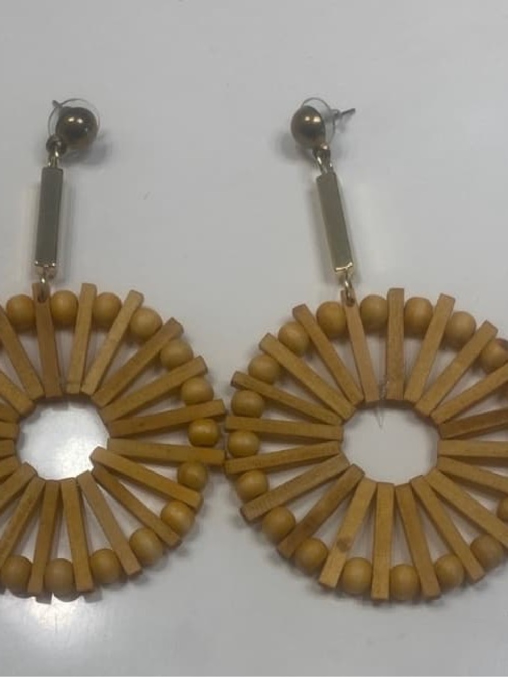 Natural Mustard Wood Sunburst Pendant Necklace - Women Jewelry - Picture 4 of 4
